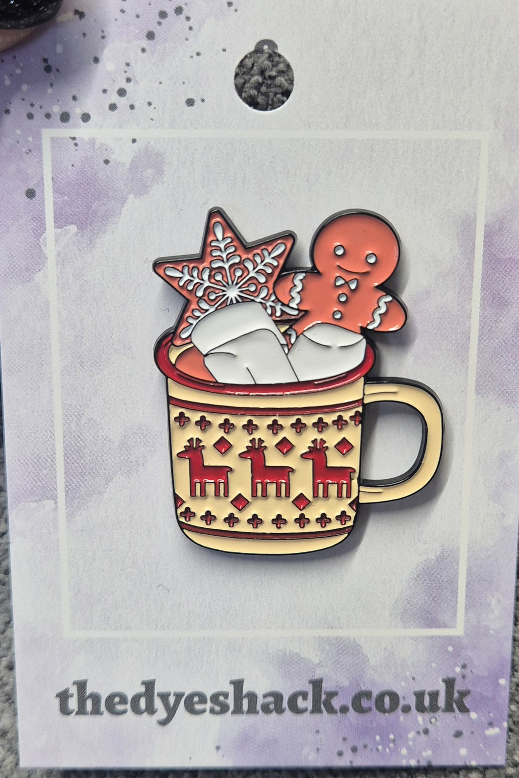 enamel pin badge - Gingerbread hot chocolate